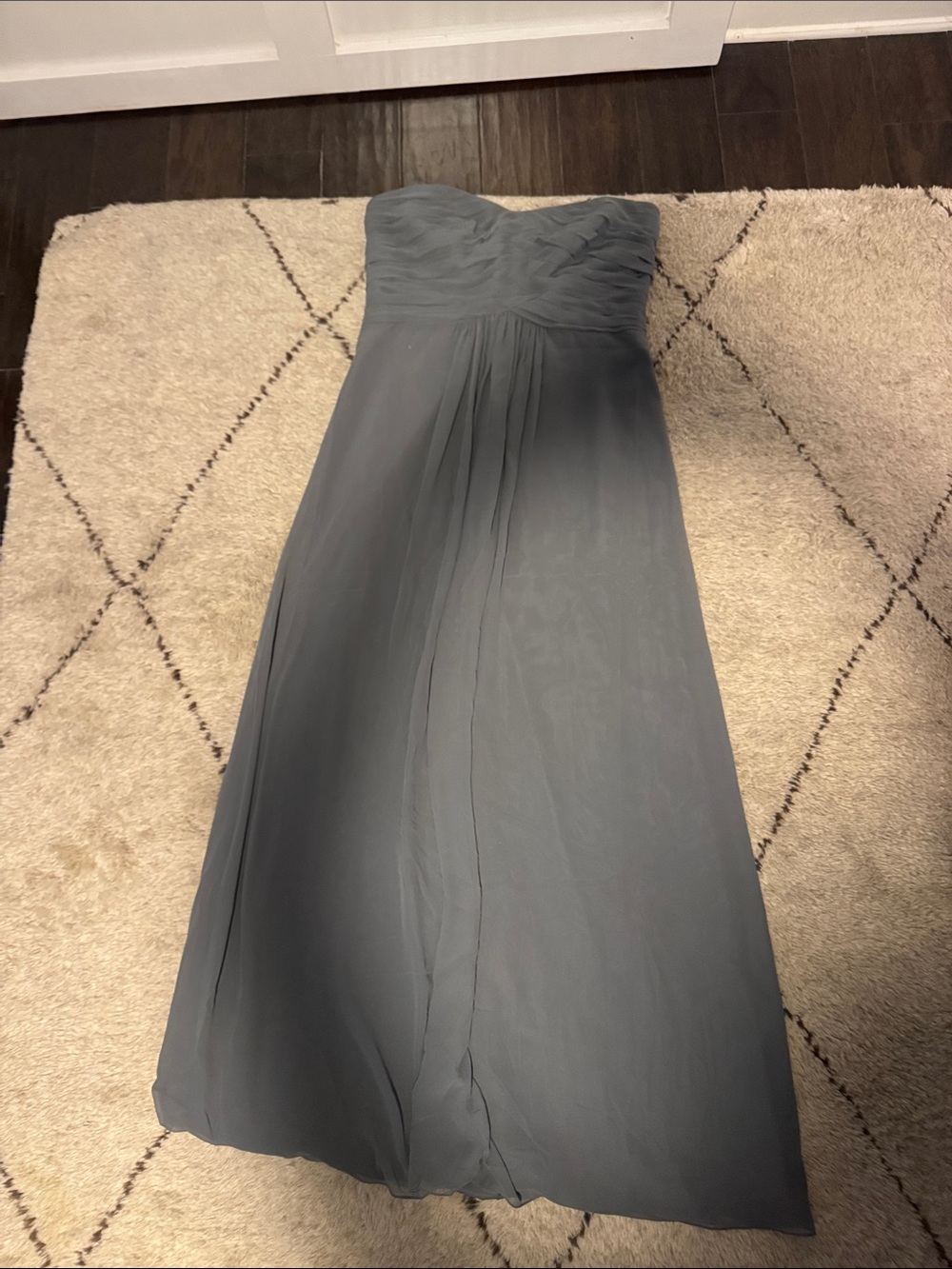 Monique Lhuillier Strapless Grey Dress